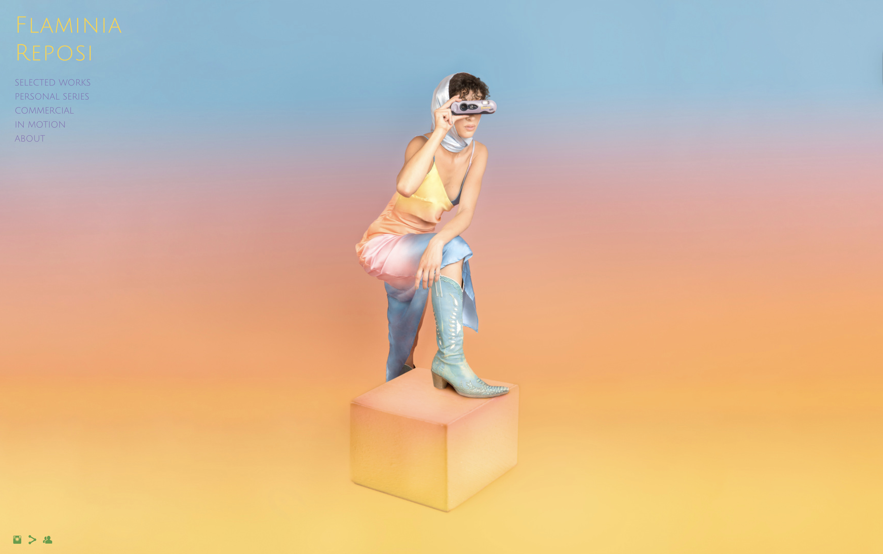 homepage of an artist portfolio website built with Portfoliobox